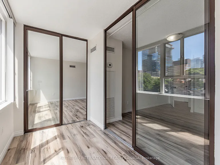 45 Carlton St #403 — Photo 18