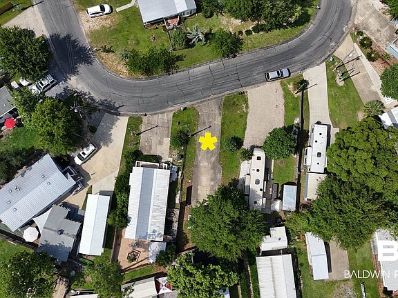 4th image of 552 Escambia Loop