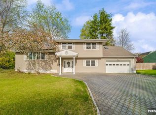 18 Carter St, Norwood, NJ 07648