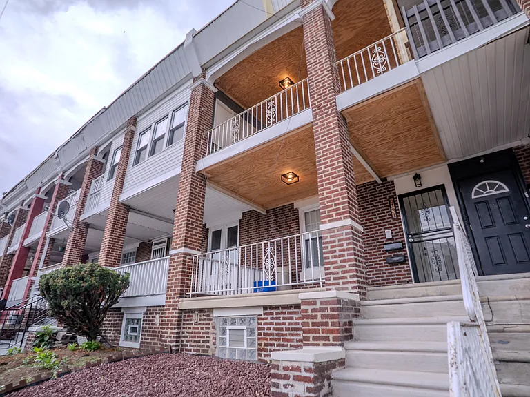 Exterior 3
