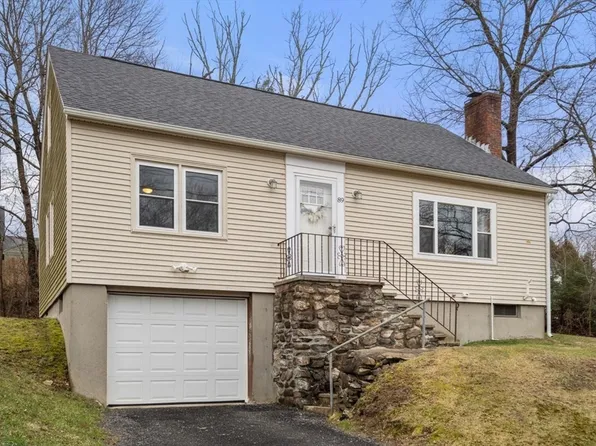 89 Litchfield Ave, Southbridge, MA 01550
