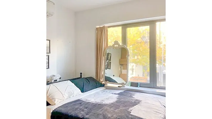 Rented by Nooklyn NYC LLC | media 25