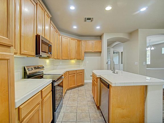 4th image of 4509 Blossom Ranch Dr