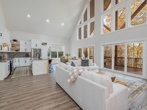 4th image of 218 Northern Cove Dr
