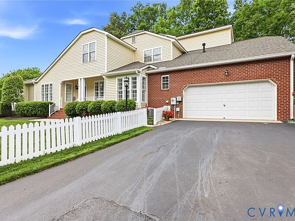 2nd image of 1902 Willow Cove Cir