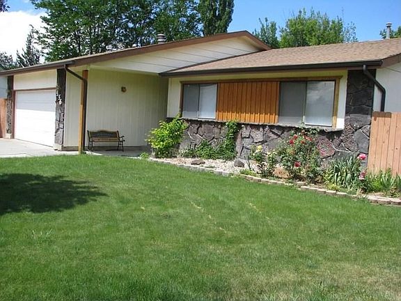 2nd image of 556 Park Meadows Cir