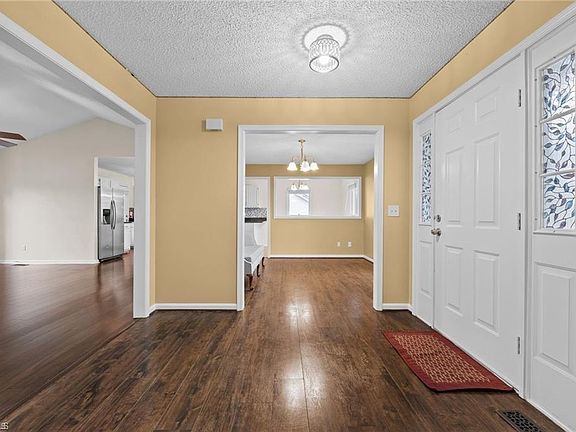 3rd image of 6721 River Hills Dr