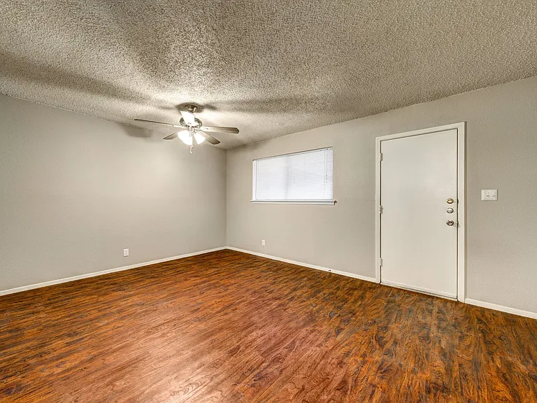 Duval Court — Photo 10