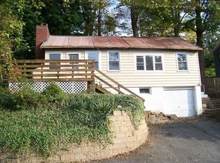 46 Lakeside Dr E, Belvidere, NJ 07823