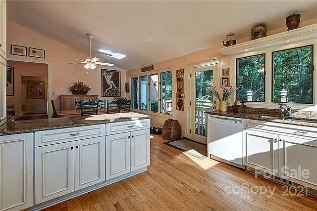 201 Covewood Trl — Photo 14
