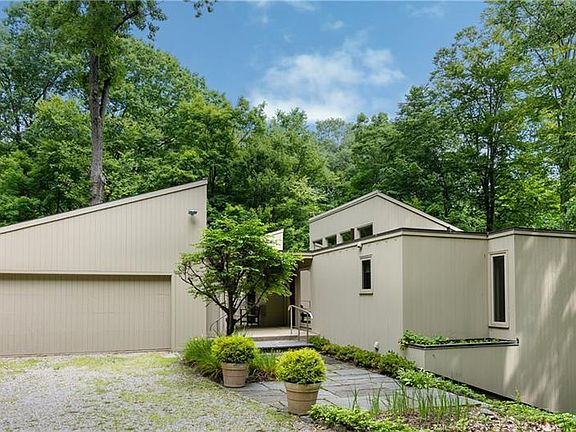 109 Stony Brook Road