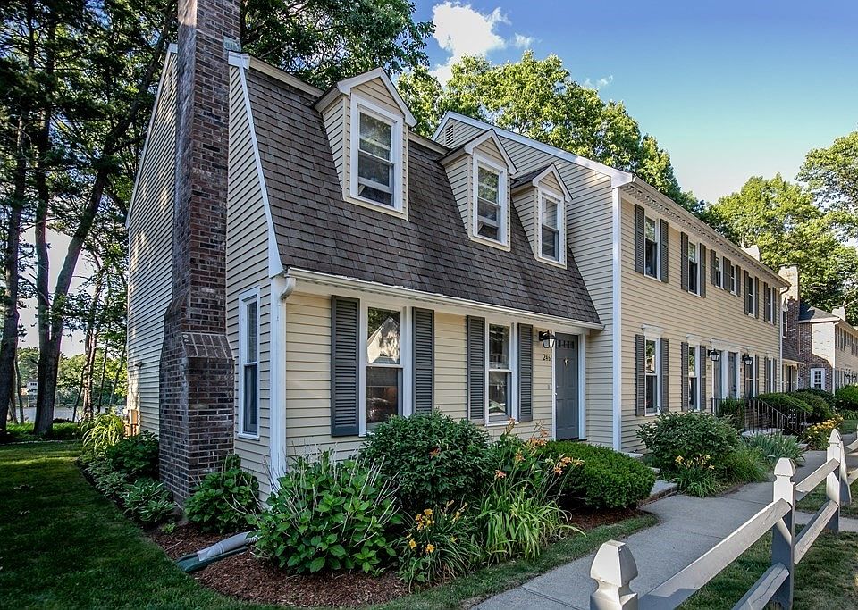 1st image of 246 Wellman Ave #246