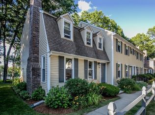 246 Wellman Ave UNIT 246, North Chelmsford, MA 01863