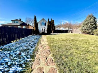 606 N Washington St, Masontown, PA 15461