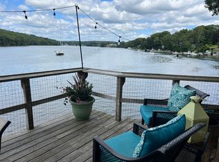 9 Riverside Dr, Waterford, CT 06385