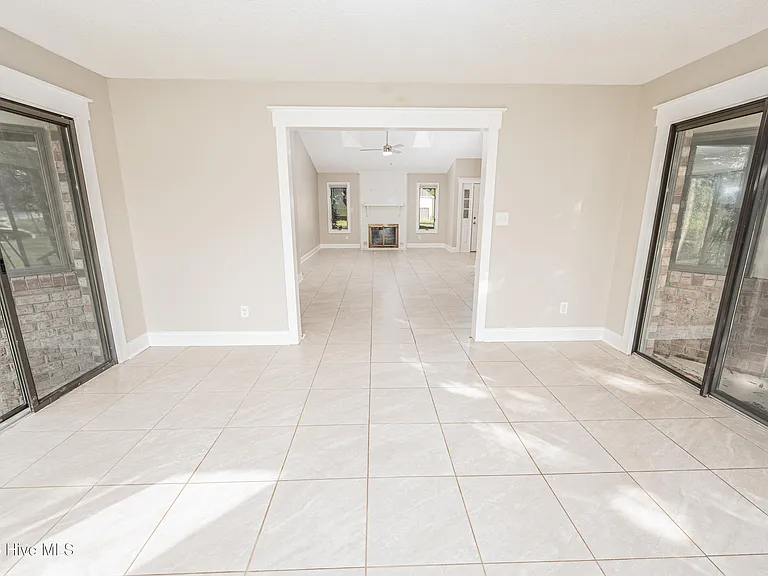 5722 Gondolier Dr — Photo 8