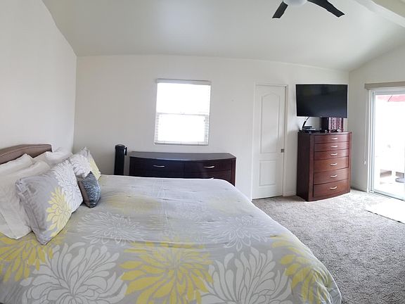 5th image of 1423 Hornblend St
