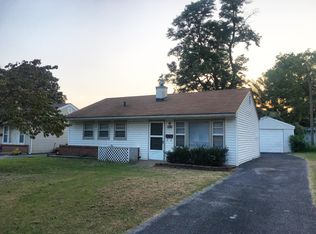 4219 Saint Leonard Ln, Saint Ann, MO 63074