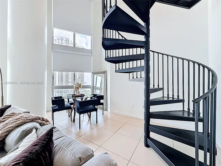 300 S Biscayne Blvd #L-1016 — Photo 11