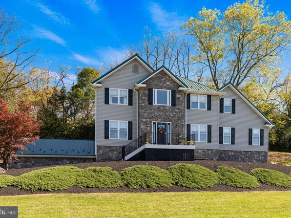 321 Firehouse Rd, Shippensburg, PA 17257