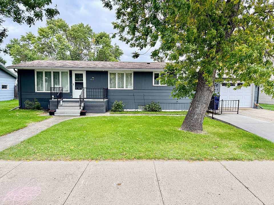 1st image of 603 2nd St