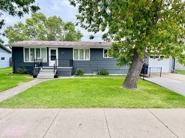 603 2nd St, Maddock, ND 58348