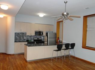 906 W Addison St, Chicago, IL 60613