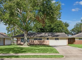1729 Bayram Dr, Houston, TX 77055