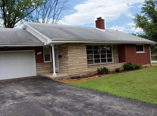 299 Milburn Ave, Crete, IL 60417