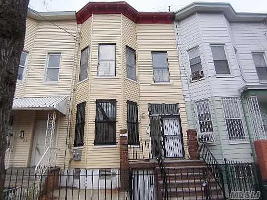 Sold by Century 21 American Homes | media 1