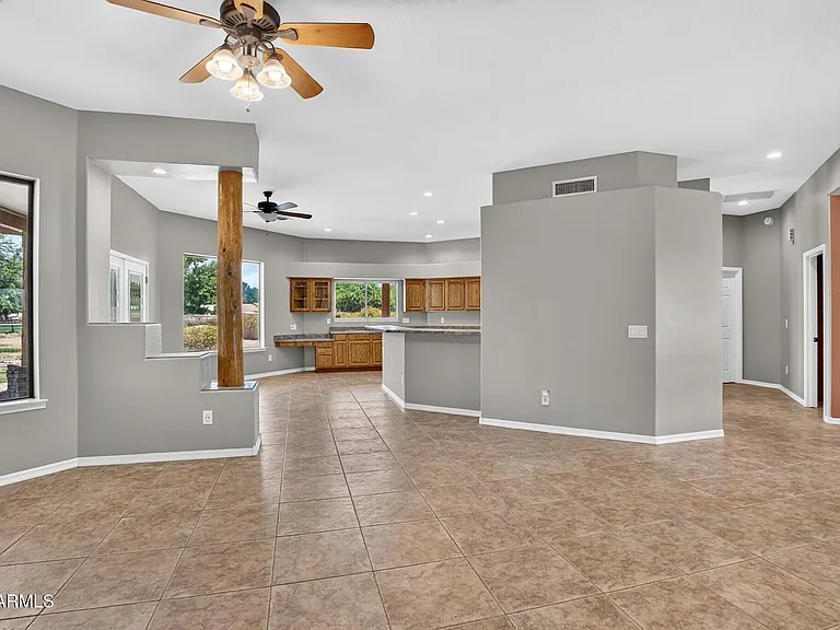 3002 E Sherry Ln — Photo 19
