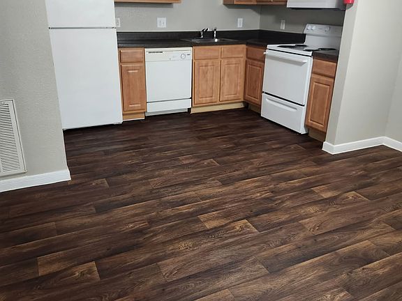 4th image of 9502 Woodfair Dr #L-0808