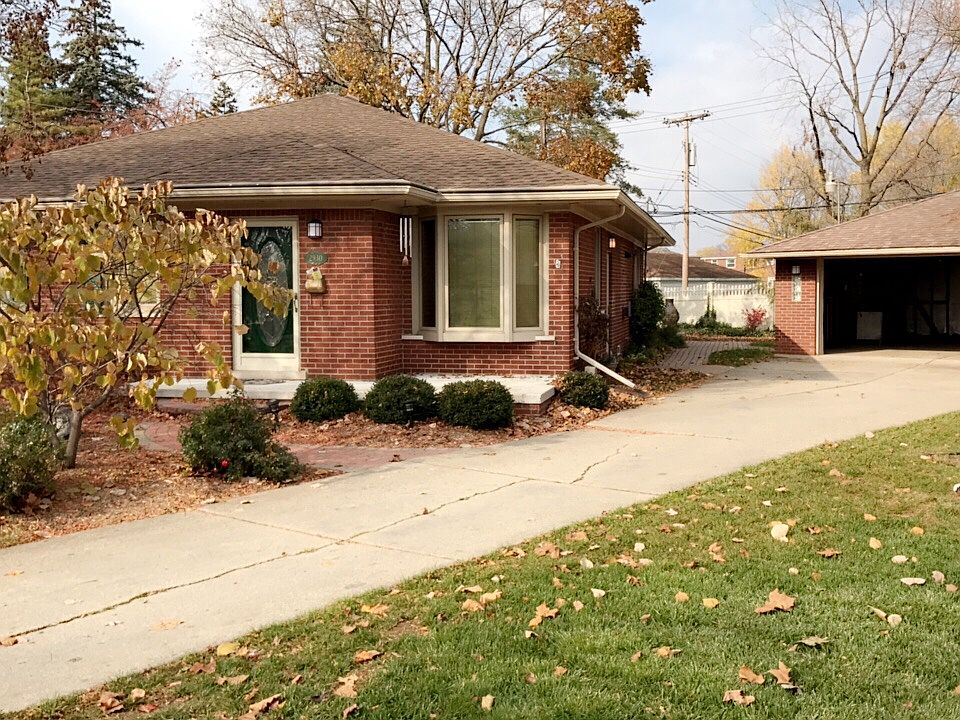 1st image of 2930 Anna Ct