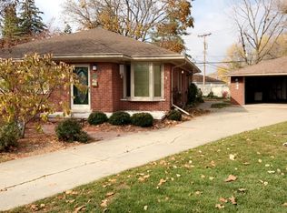 2930 Anna Ct, Trenton, MI 48183