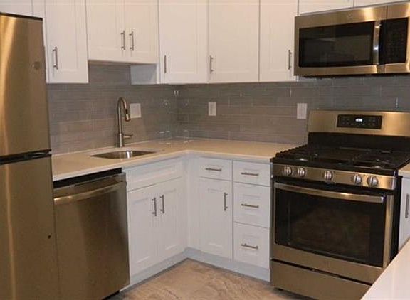 2nd image of 384 Fairview Ave #4