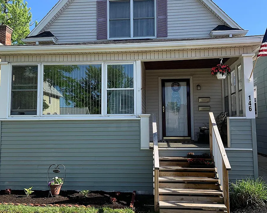 146 Palmer Ave #UPPER