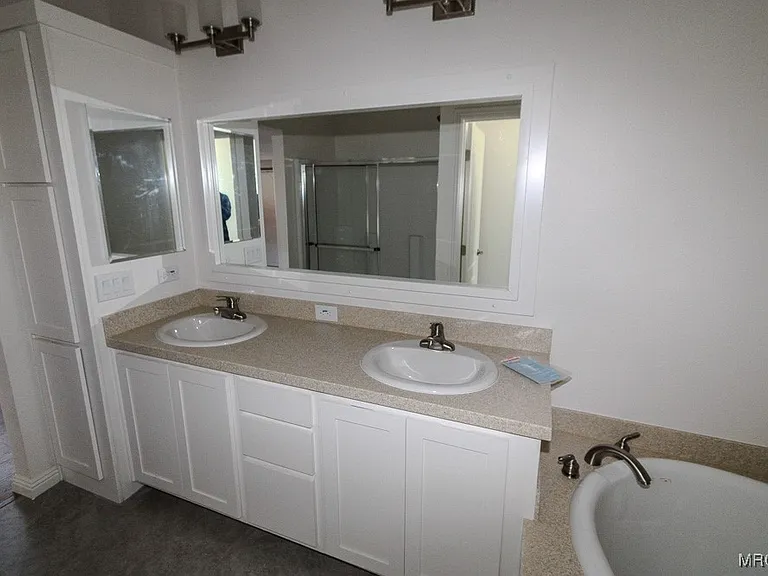 1336 La Crescenta Dr #1 — Photo 17
