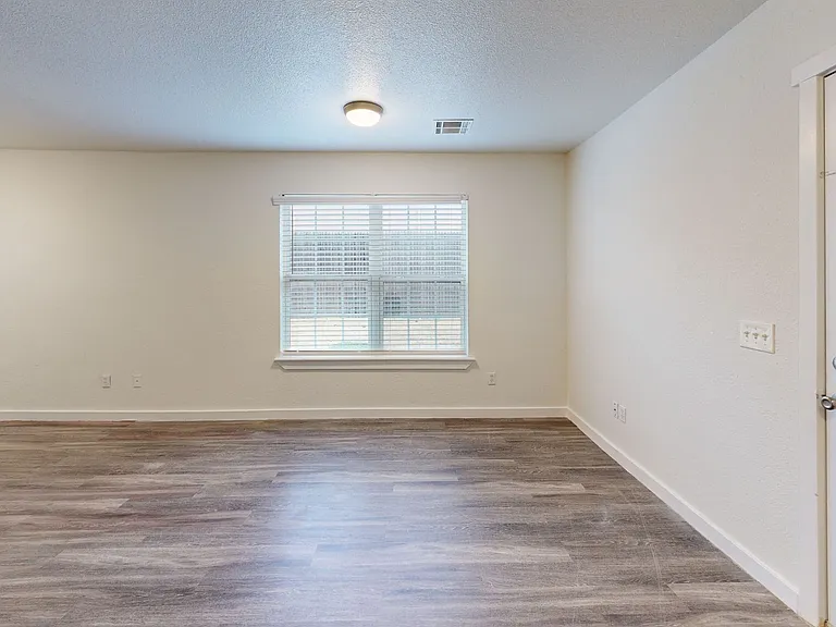 Bennett Ridge Apartments — Photo 4