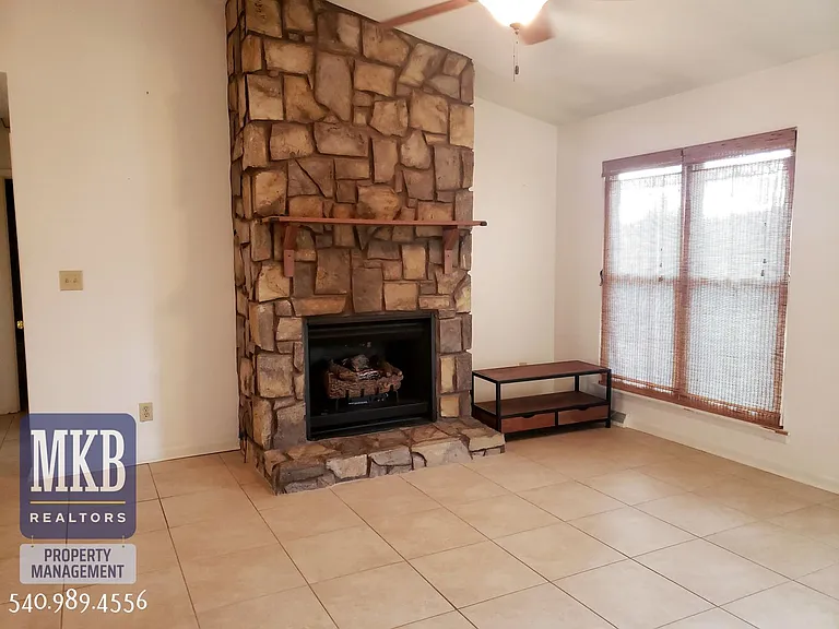 3123 Glenmont Dr — Photo 8
