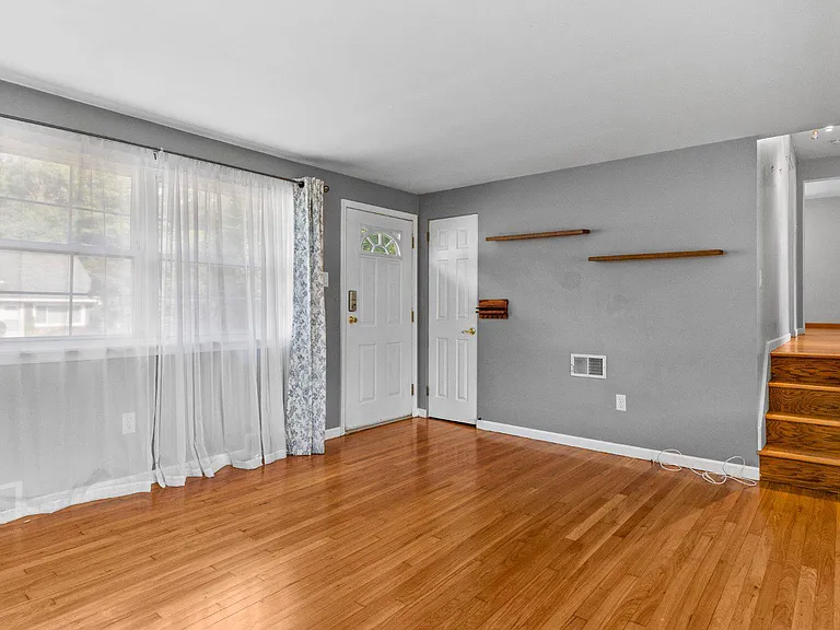 203 Ashwood Way — Photo 7