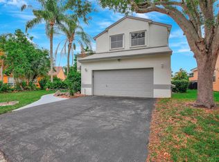 18470 NW 19th St, Hollywood, FL 33029