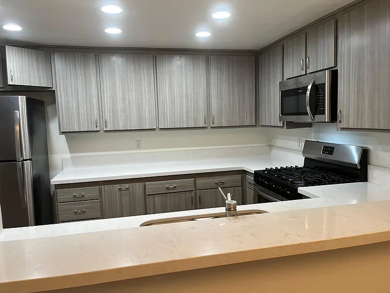 91 Arlington Dr #13 — Photo 8