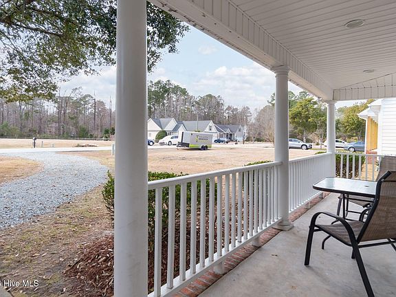 4th image of 321 Barbara Drive