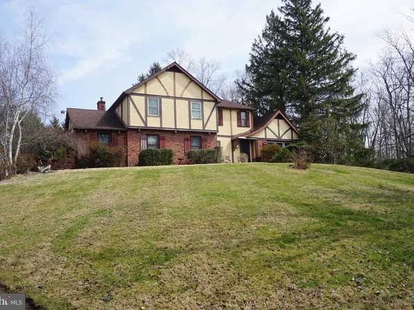 168 Shady Brook Cir, Warrington, PA 18976