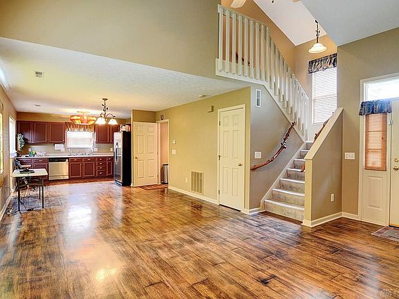 4th image of 2318 Villagewood Ct