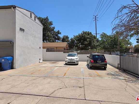 5th image of 3570 Eagle Rock Blvd