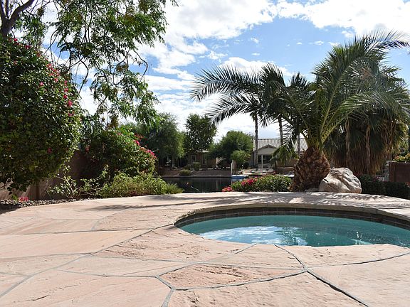 5th image of 415 E Coconino Pl