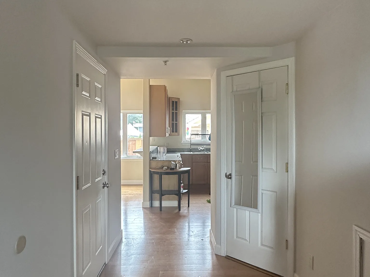 4 bed, 3.5 bath, 2000 sqft, $5,900 — Photo 3