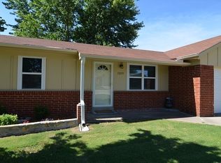 1209 E Walnut St, Fort Gibson, OK 74434