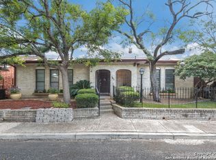 345 Fenwick Dr, Windcrest, TX 78239